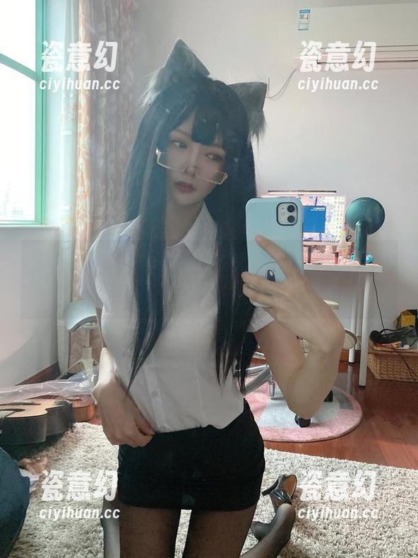 要命的美图：51酱的御姐作品，下载自负盈亏！