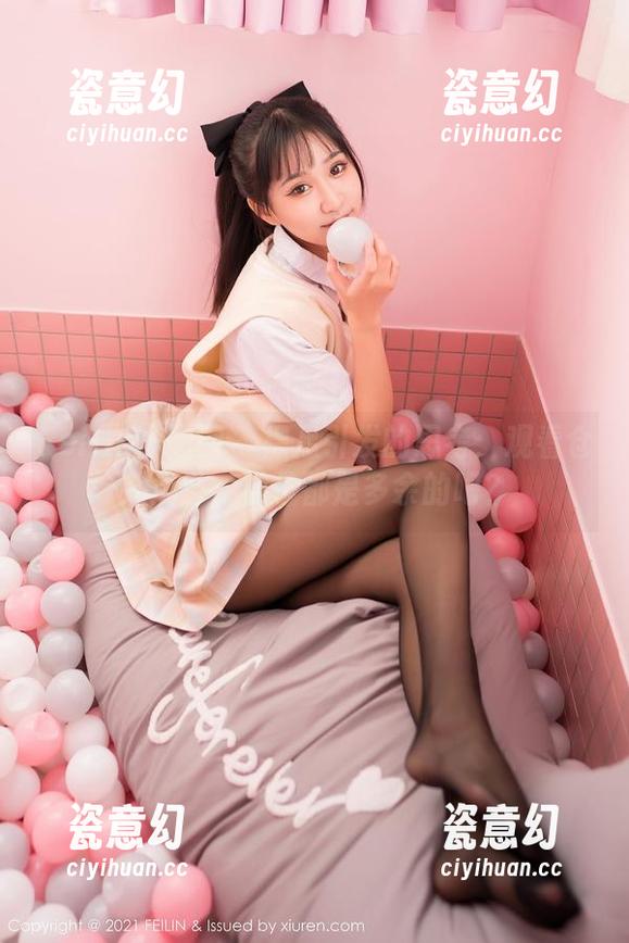 Feilin嗲囡囡 - 裸足引发的思考：观看仓井优香，鞋子都是多余的吧？