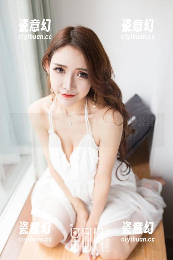 GIRLT果团网-甜Abby GIRLT果团网 - 在线甜Abby:办公室神奇变身,今天是职场模特吗?