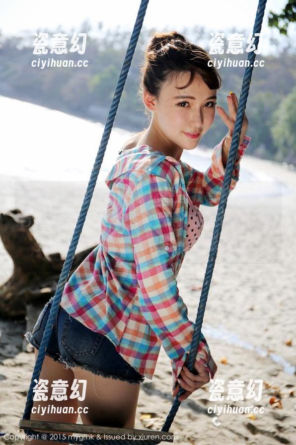 MyGirl美媛馆-Cris_卓娅祺 MyGirl美媛馆 - 看这原图我都快不知自己是谁了,Cris_卓娅祺的镂空设计,加上那么帅气的壁纸,我心都给花了。