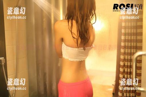 运动里的ROSI，想评论原图？不如看看图包来得痛快！