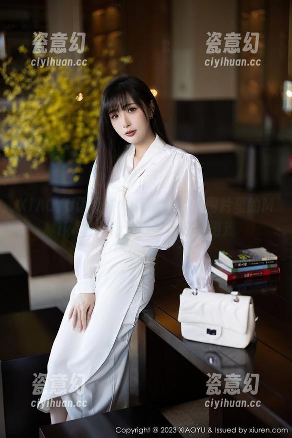 XIAOYU语画界 - 定制化妆，图片里的Miko酱吖运动像在玩什么游戏