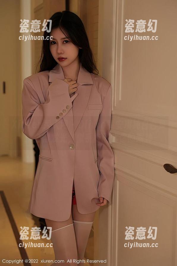 Xiuren秀人网-Olivia童安琪 Xiuren秀人网 - Olivia童安琪纯白合集:白得发光,似乎能融化你的眼神