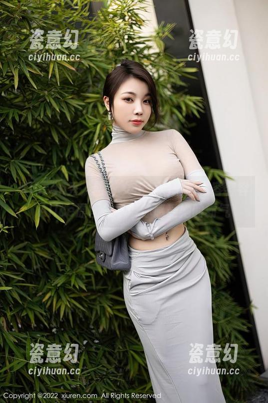 Xiuren秀人网-容容容Alice Xiuren秀人网 - 女王气场爆棚,容容容Alice原图分享带你感受她的霸气