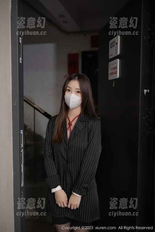 Xiuren秀人网-徐莉芝Botty Xiuren秀人网 - 其实徐莉芝Botty泳装图片合集只是为了拯救我无聊的夏天而已,效果不错哦