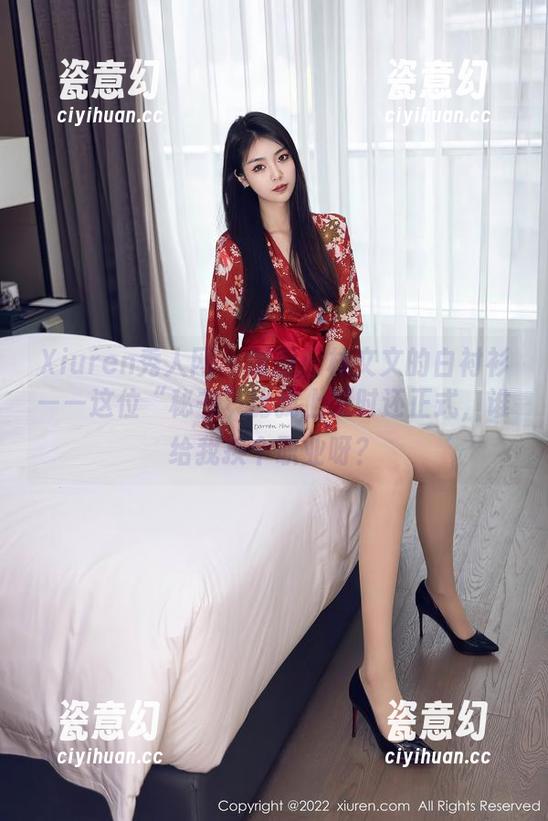 Xiuren秀人网-林文文 Xiuren秀人网 - 原图:林文文的白衬衫——这位“秘书”比我上班时还正式,谁给我换个职业呀?