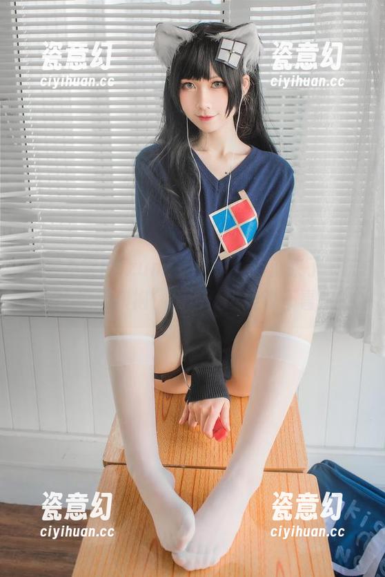 izumi泉桃子 欲罢不能的izumi泉桃子,给你来了一波“2b靡烟旗袍”精选,谁能说不喜欢?