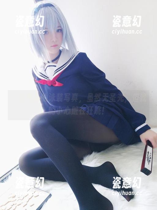 一小央泽的泳装写真，虽然无圣光，但我的小心脏在狂跳！