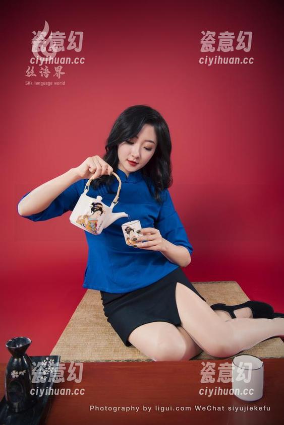 丽柜-文静 丽柜 - 图集时光:文静的瑜伽,轻松与认真交替,想要窥探?