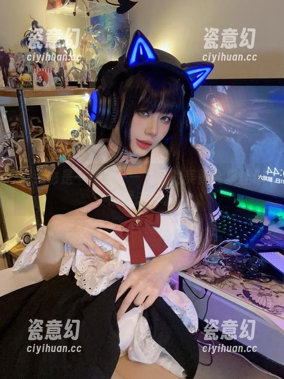 九言 剁手也是一种爱——九言的美脚合集让你意犹未尽。