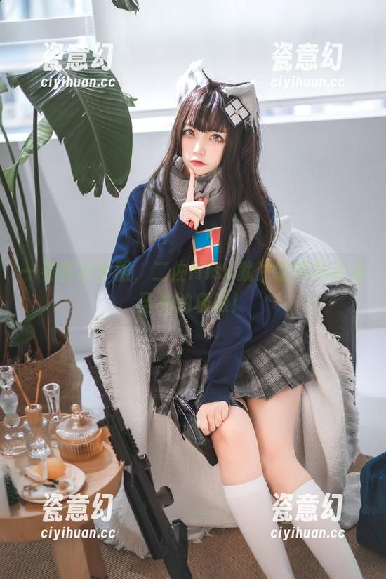 一看到水手服，二佐Nisa就注定要挑战无圣光的极限！