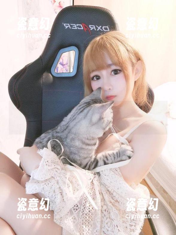 依依超级懒睡衣套图：一不小心，变成了家里最亮的星！