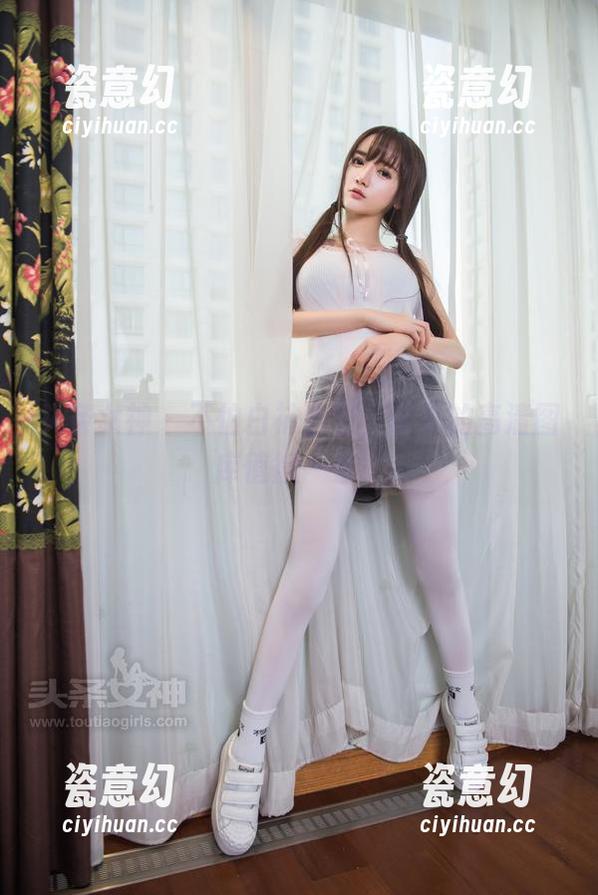 头条女神 - 不怕白袜出丑，玄子的高清图库值得一看！