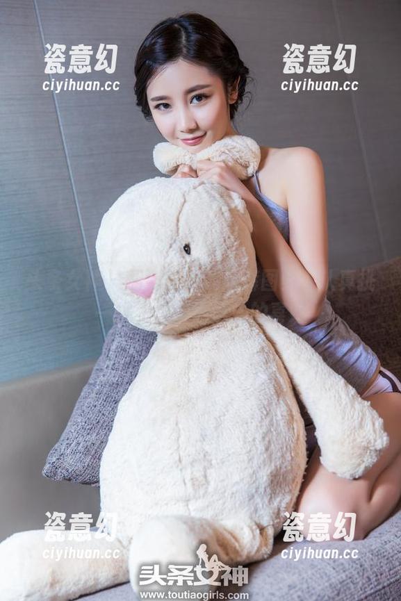 头条女神-王竹 头条女神 - 翻到王竹的短裤图集,认真挑一挑,总有些意外的喜好
