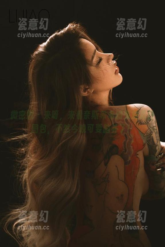 微密圈 - 来呀，来看奈斯希希的免费夏日图包，不然今晚可要脑补了！