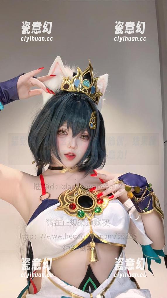 小瑶幺幺 错觉?小瑶幺幺在图集里做瑜伽,结果我被她的表情分散了注意力!