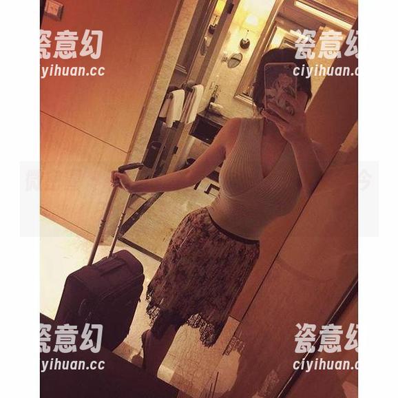 微密圈 - 看！小芯酱的学妹原图合集，今天也一不小心被戳中了！