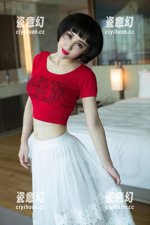 尤果网-唐溪若 尤果网 - 噢,我的天,唐溪若化身女王,全套原图一起来吧!
