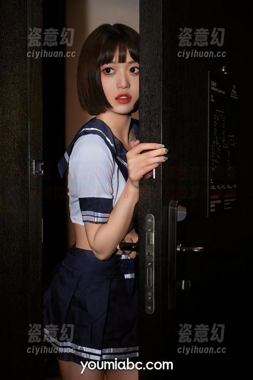 尤蜜荟-卓娅祺 尤蜜荟 - 完全沉浸!卓娅祺黑色套图更新,入镜的每个瞬间都像是心里的某种悸动。