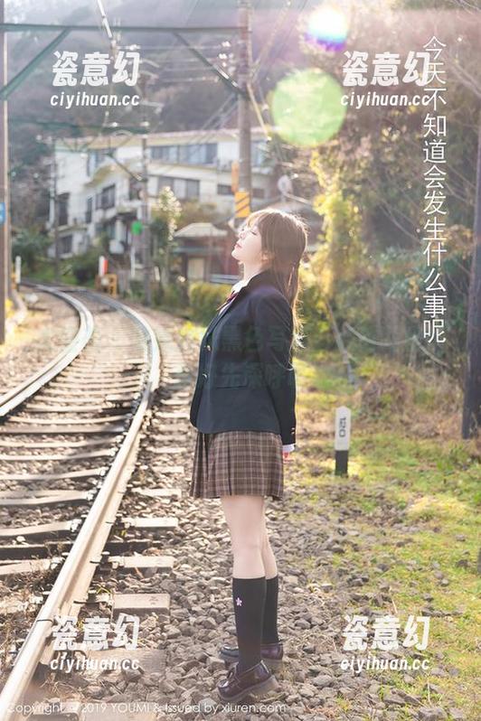 尤蜜荟 - 姝姝妹妹黑色写真：点进网盘前最好先深呼吸