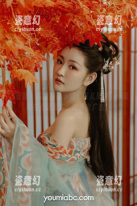 尤蜜荟-菲儿 尤蜜荟 - 高清形象下的“菲儿美足”—美得有点超现实,像速食广告!