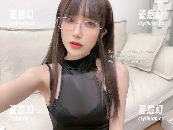 泳池图册里的私语：布丁大法的泳装考验，哈哈！