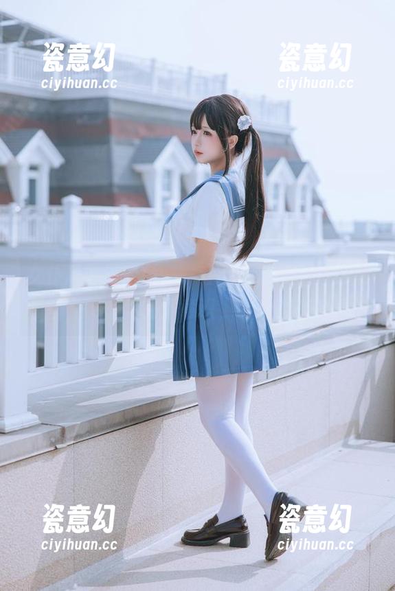 日奈娇 女仆风的日奈娇,一套‘无圣光’的拘束套图,释放你的潜意识,哈哈,有够逗!