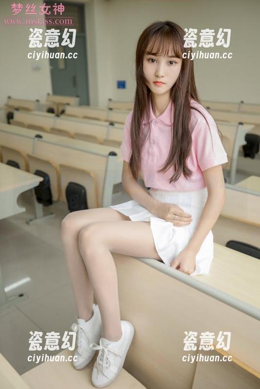 梦丝女神 - 白衬衫的迷思：乔儿的精选图包，不经意间的小萌动
