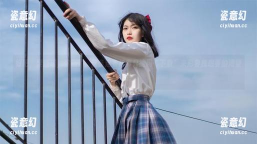好吧，梨瑾瑾，你赢了，这条连衣裙真只能用“下载”来形容我想要的渴望感！