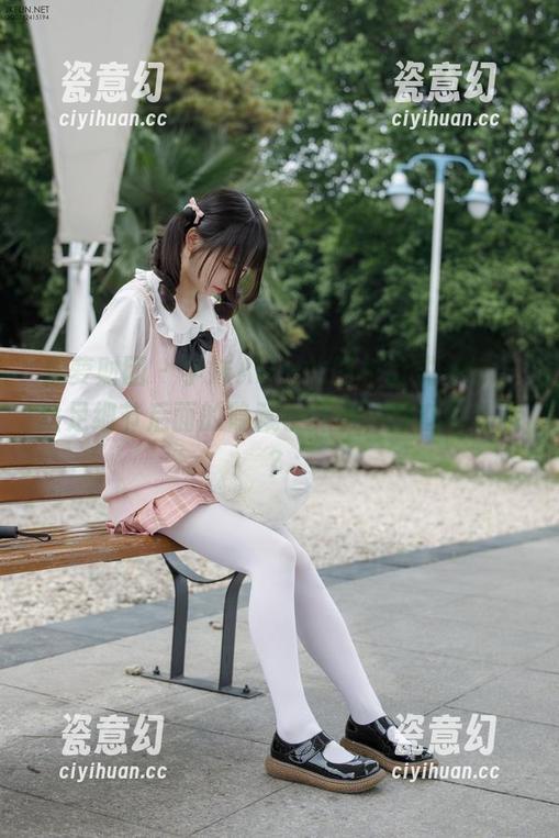 森萝财团-Aika 森萝财团 - 学妹Aika的图包款式多好,丝足细节后面的隐藏小算盘,你在哪儿哦?