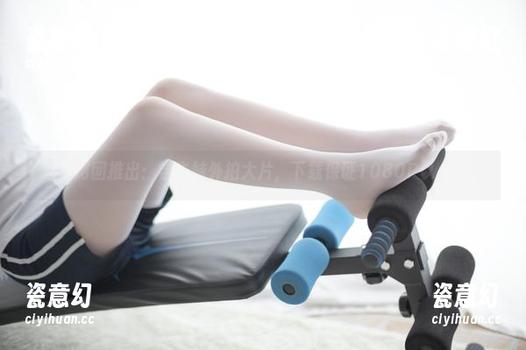 森萝财团 森萝财团推出:学生妹外拍大片,下载保证1080P以上哦~