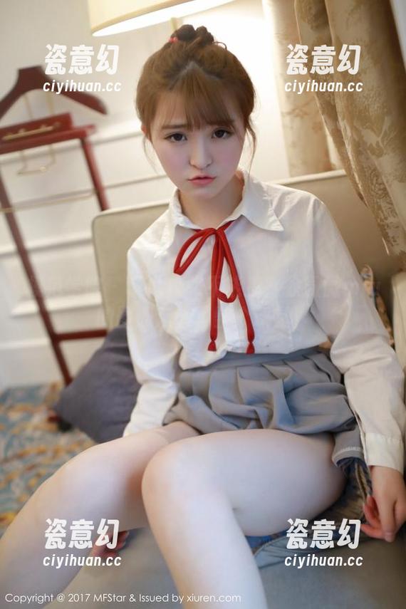 模范学院-徐微微mia 模范学院 - 谁说校服不能撩?徐微微mia的图册反转了整个课堂!