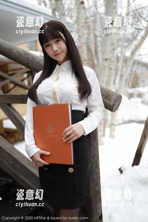 模范学院-温柔的柔 模范学院 - 当温柔的柔遇上天使,原图里满满的轻松随意!