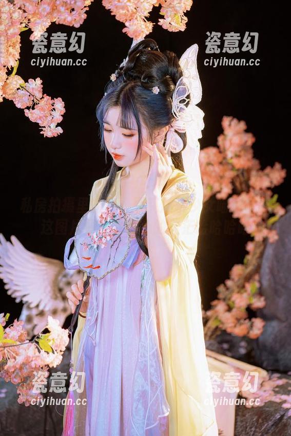 私房拍摄里的赛博朋克爆机少女喵小吉：这图片曝光我内心的迷茫哈哈哈哈