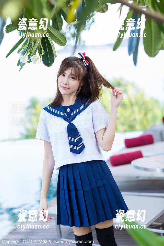爱蜜社-夏正正 爱蜜社 - 哇,夏正正的裤里丝,看那图,恍惚间被吸入了另一个空间,真是没法抗拒的氛围呢。