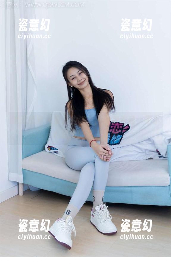 物恋传媒 - 嘉木的浴室：私房作品，不小心流出的私人时刻