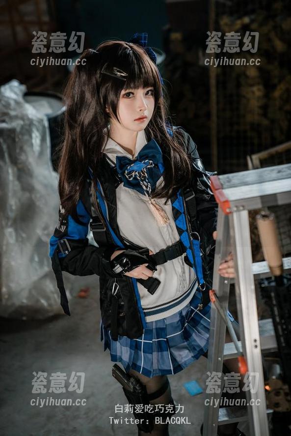 白莉爱吃巧克力的狂野私拍，附赠妮露套图，好像看到了另一个我？