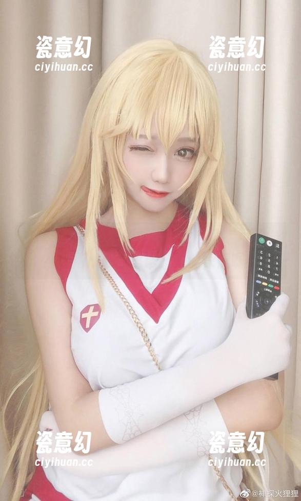 神探火狸狸的福利写真：什么叫“可畏”？真是从心口里窜出来的惊讶啊！