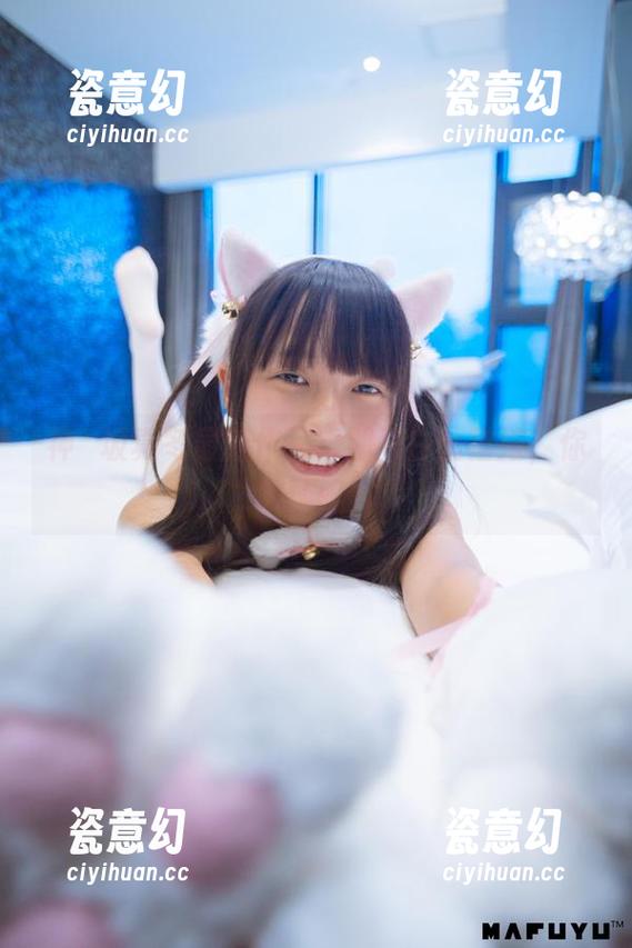 神楽坂真冬 神楽坂真冬最新作品:那只白丝猫娘,你敢认吗?