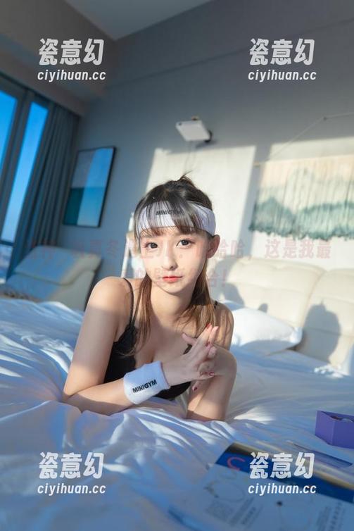 当神楽坂真冬遇上JK：哈哈哈，这是我最爱的壁纸组合！