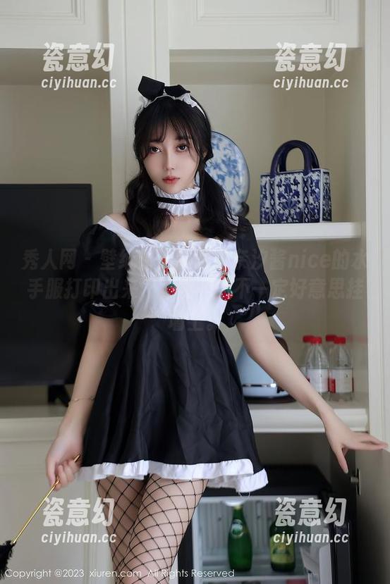 秀人网 - 壁纸看了就想把奈汐酱nice的水手服打印出来，虽然……不一定好意思挂墙上。