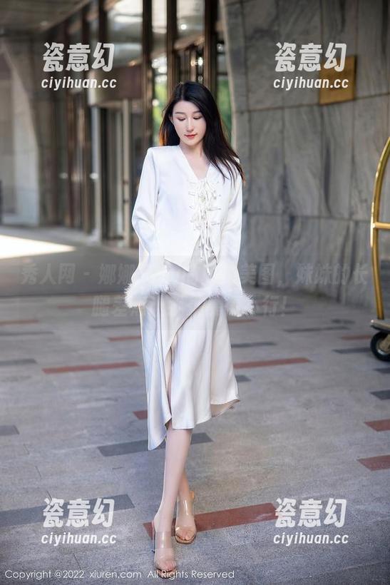 秀人网-娜娜子yy 秀人网 - 娜娜子yy的私拍美图,妹妹的长腿差点让我羡慕得不行!
