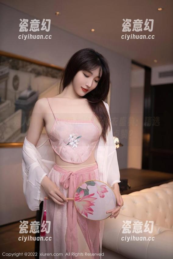 秀人网-茜茜Kimi 秀人网 - 茜茜Kimi的连体衣盛典:精选套图,谁会为这一身点赞?