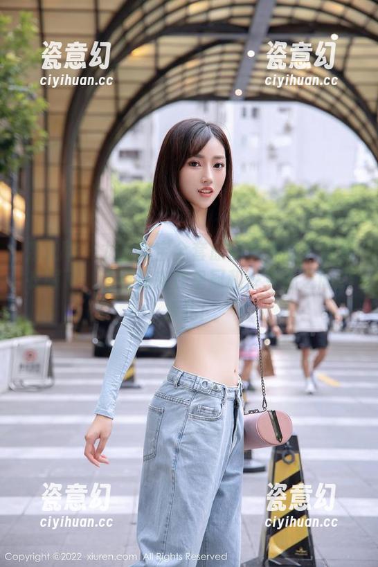 秀人网 - 龙女宝宝全套原图展现的不仅是衣服了，还有我夹在皇冠和少女心之间的挣扎！