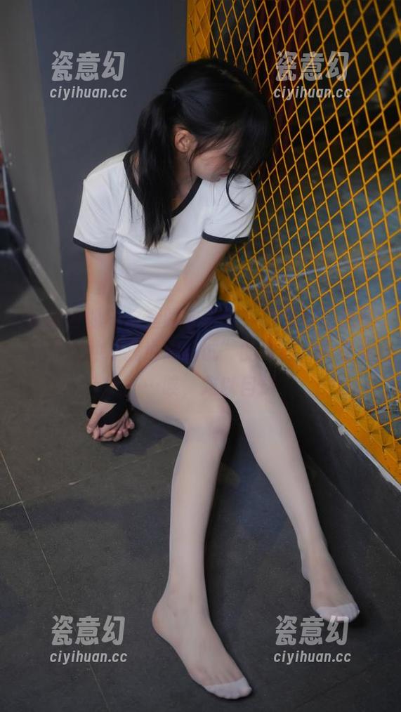 紧急企划-林书辞 紧急企划 - 这套睡衣福利,林书辞的原图让人有种“我也想试试”的冲动,真是让人……唉,难以自拔。