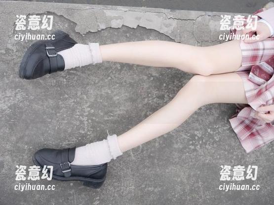 紧急企划 - 谁能拒绝见希的秘书写真？高清让你眼前一亮！