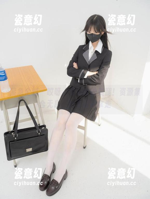 紧急企划-见希w 紧急企划 - 哎呀,见希w的美腿!资源集合无息,转身就能拿走