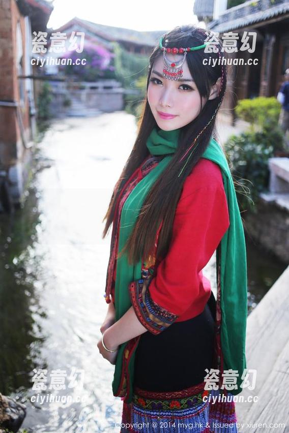 美媛馆-李七喜 美媛馆 - 黑色搭配最新风潮,李七喜又一次给我们上了一课!
