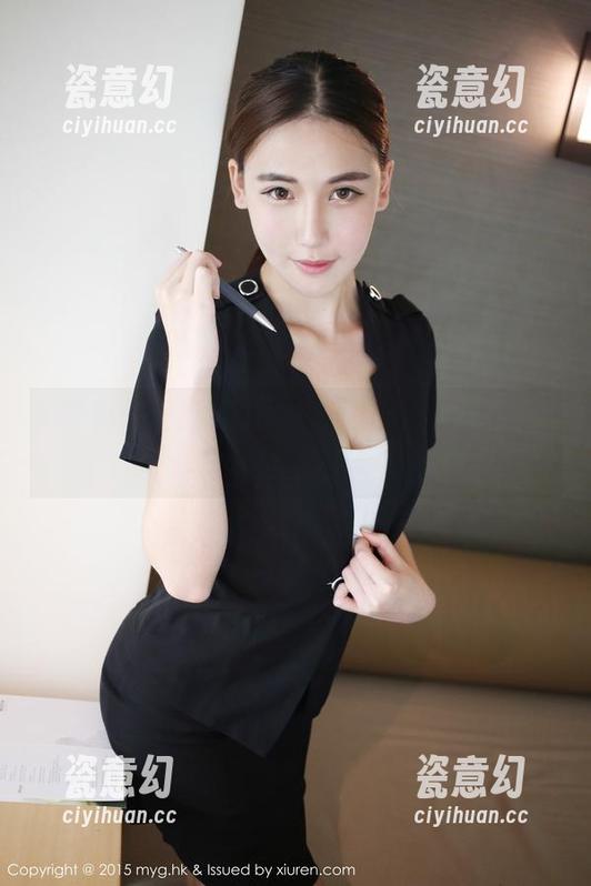 美媛馆 - 最新！瑞莎Trista的裸足写真集——脚踝的光辉让我想多了些…
