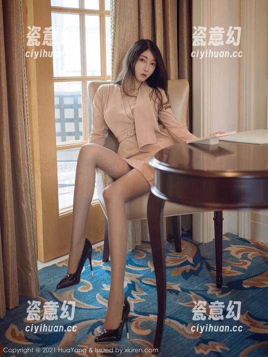 花漾show-小热巴 花漾show - 看小热巴在海边嘻嘻哈哈,她的作品偷偷带Salt味儿!